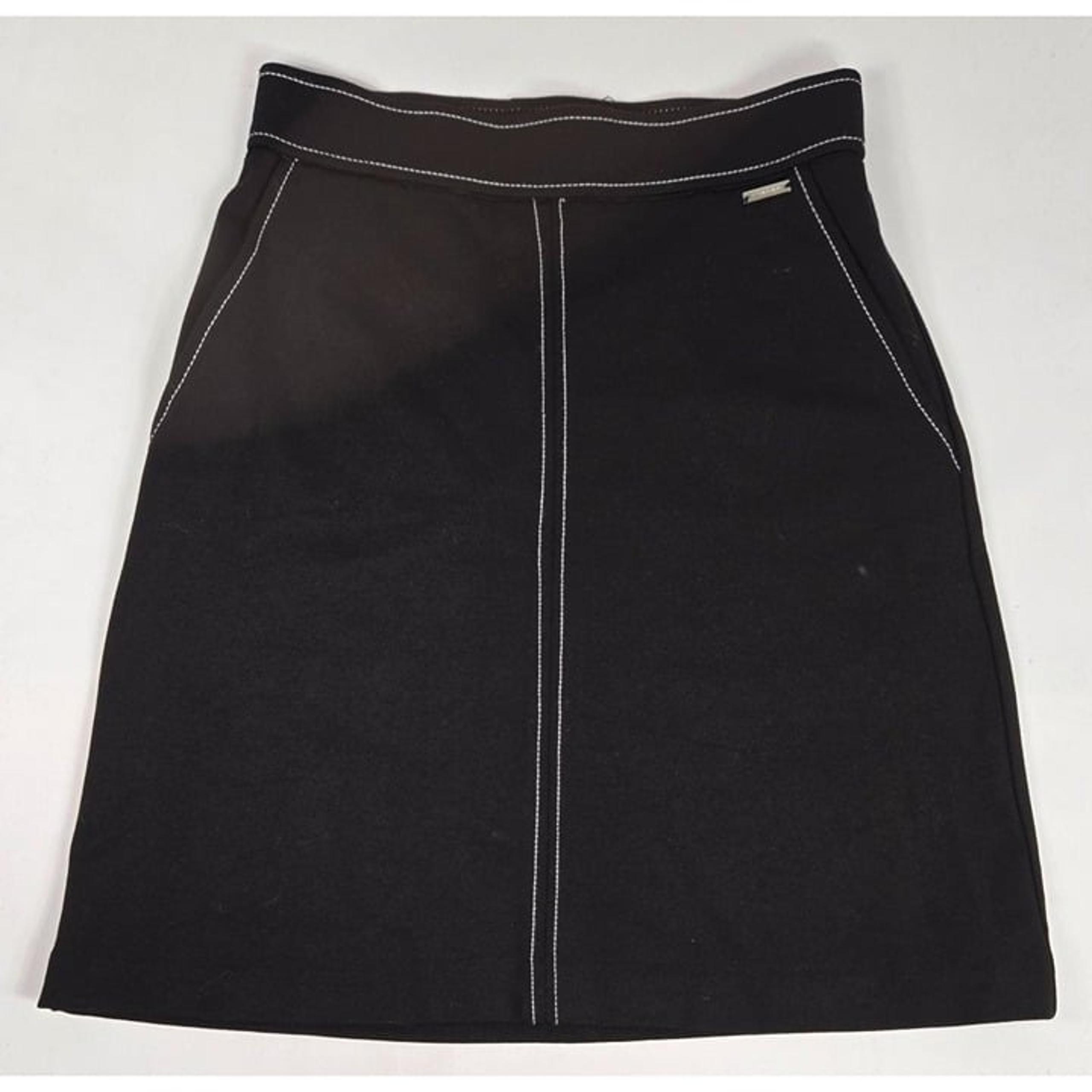 Black Mini Skirt With Contrast Stitching By Tahari XS
