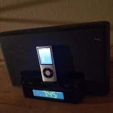 GREY IPOD NANO 8GB (APPLE)