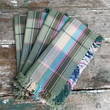 Green plaid cotton dinner napkins set of 4