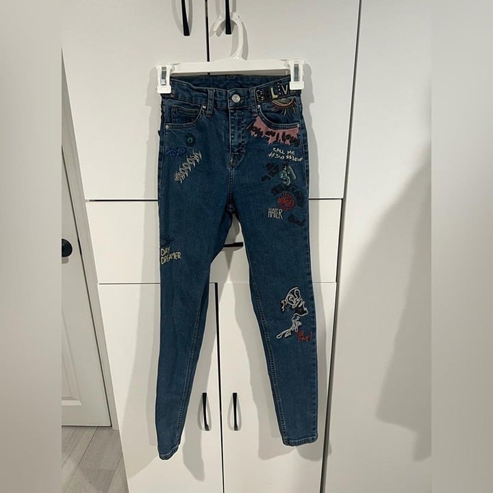 TopShop Moto girls embroidered jeans . Size 25