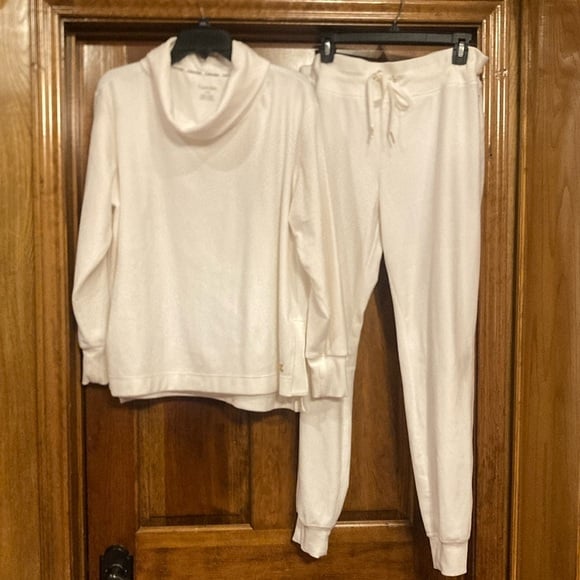 Like New Large Calvin Klein Cowl Neck Velour Ivory Warmups (ABBA)