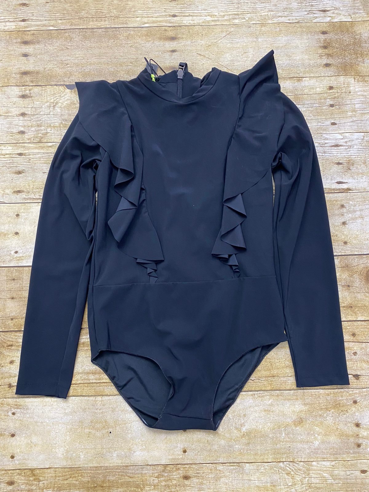 Nununu long sleeve swimsuit ruffle sz 4-5