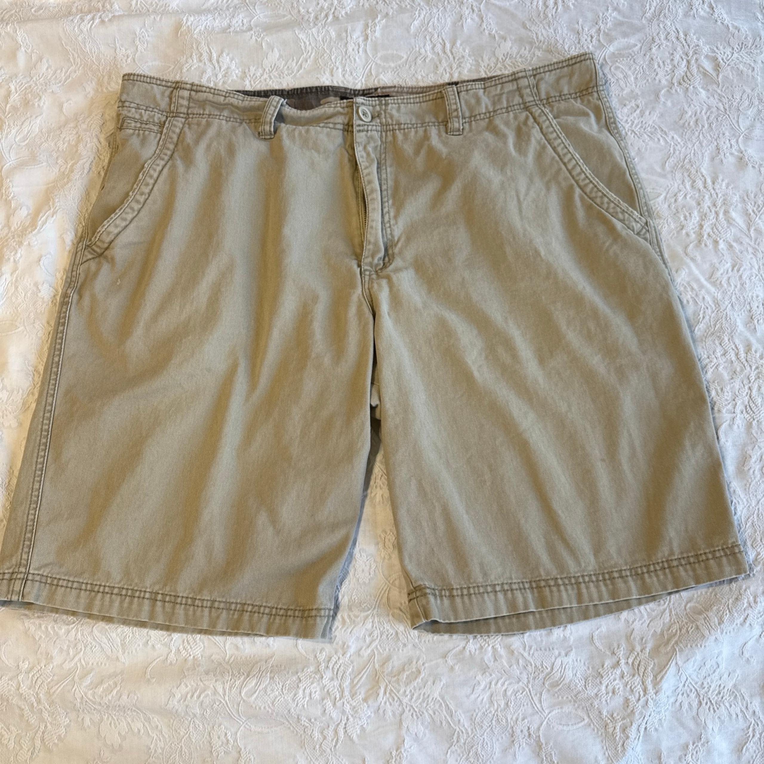 No Boundaries Shorts Mens Size 42 Mid Rise Button Zip 100% Cotton Tan Soft Denim