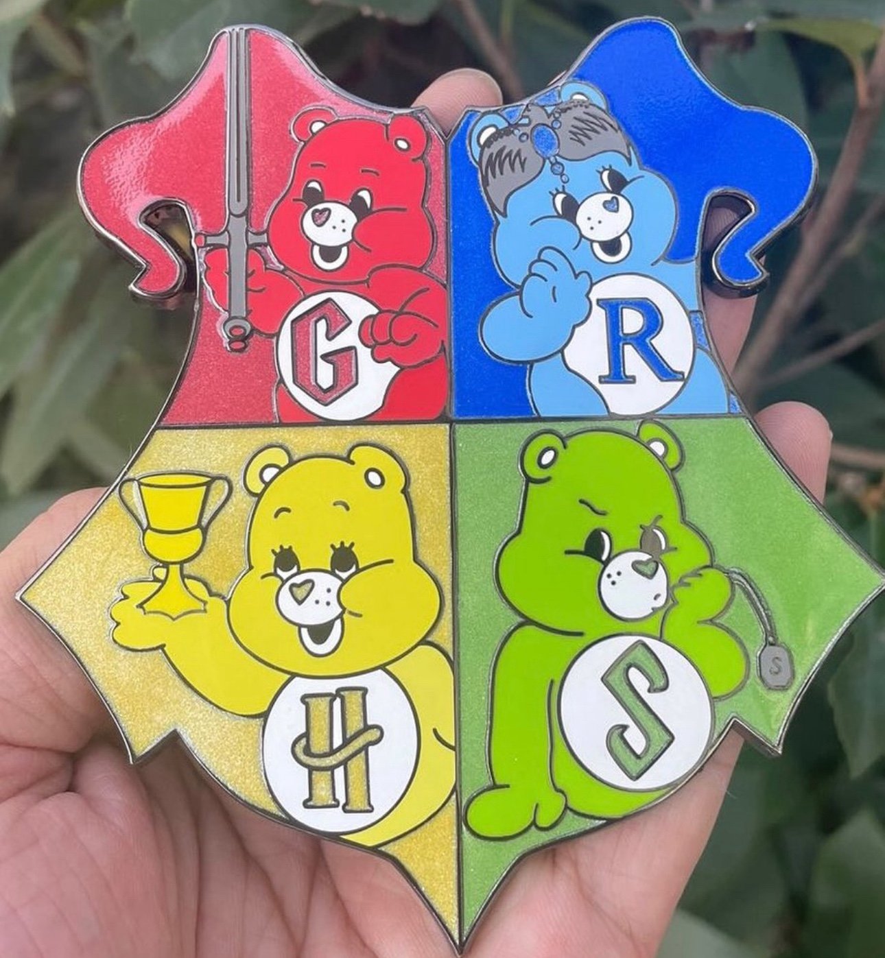 Carebear Hogwarts crest pin