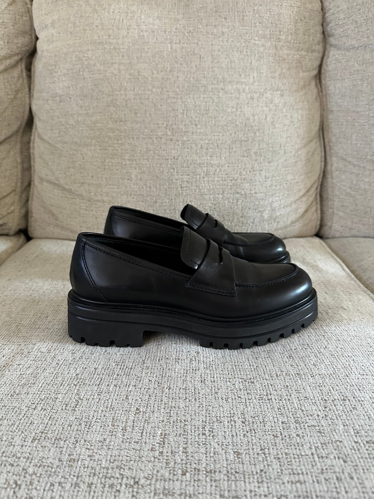 La Canadienne Reese Platform Penny Loafer Black Leather Women’s Size 38.5 / 8