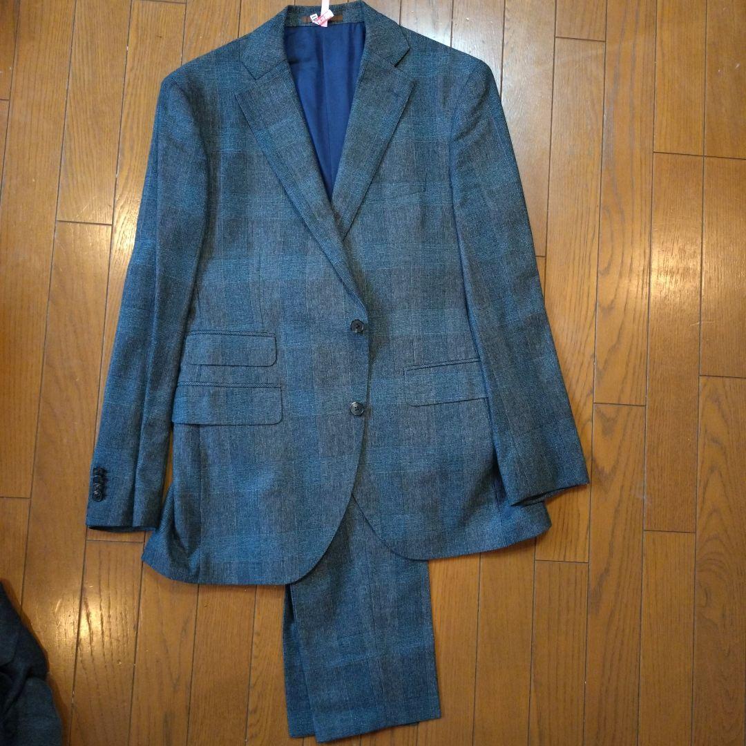 UNIVERSAL LANGUAGE Suit Set