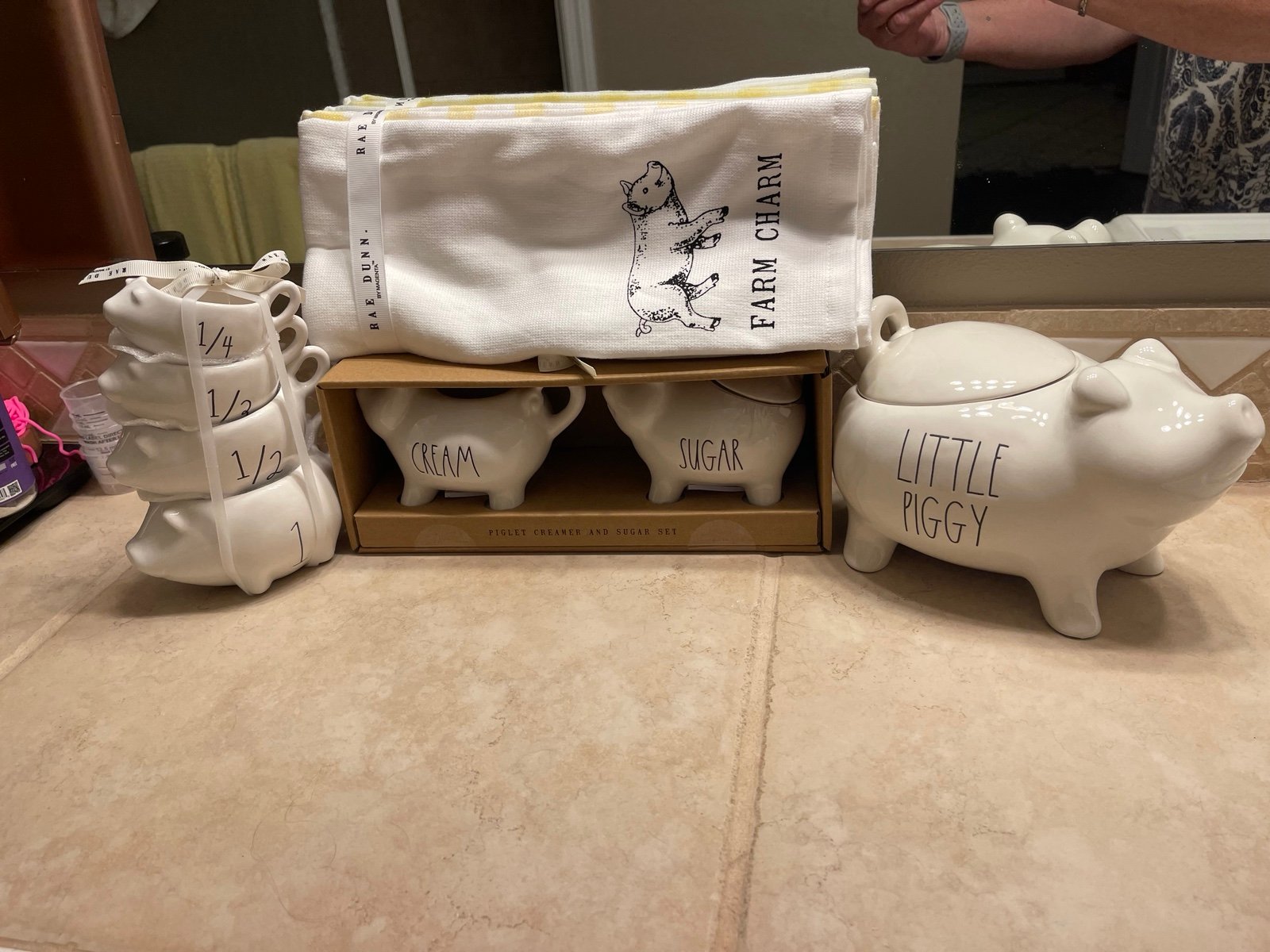 4 pc. Rae Dunn pig lot