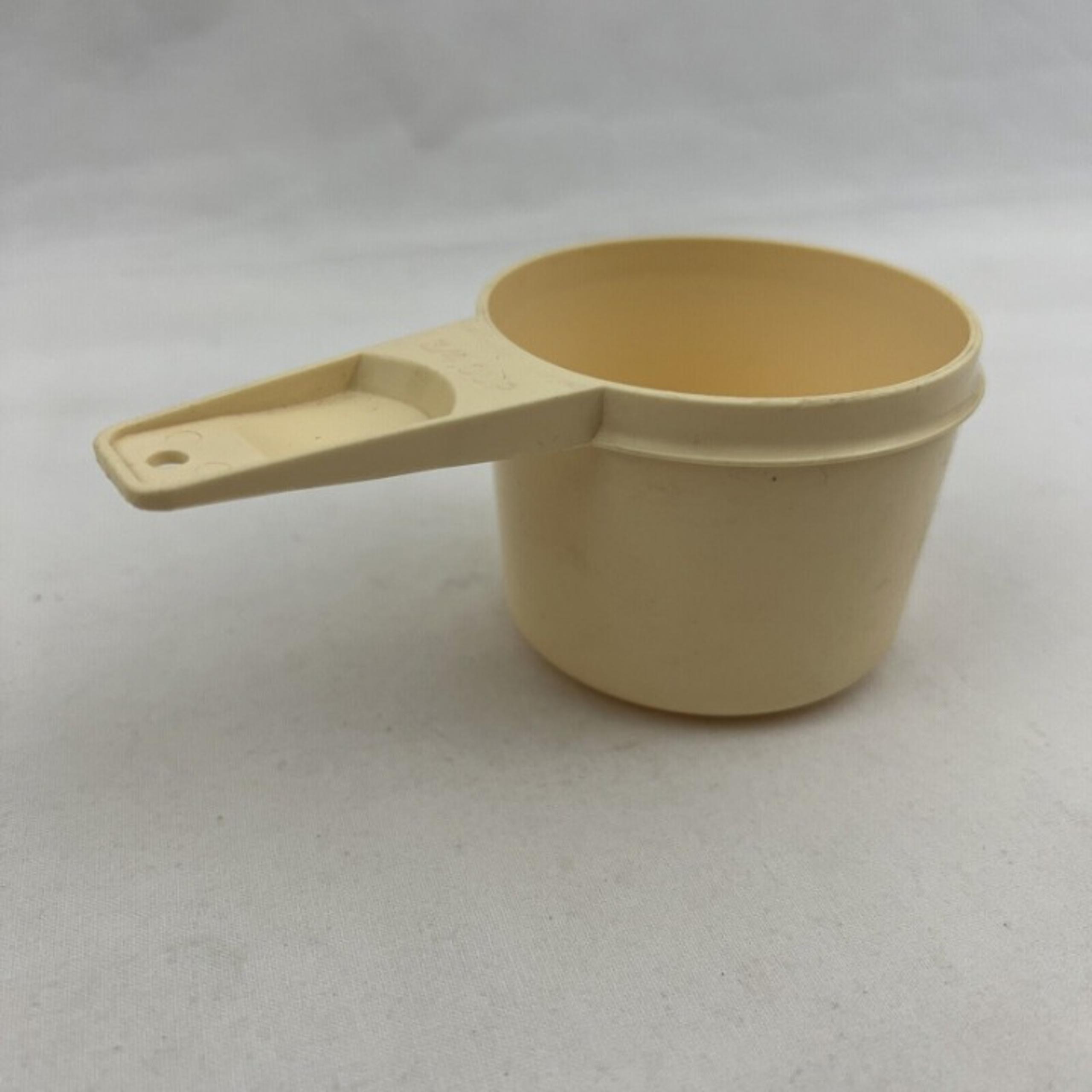 Tupperware Measuring 3/4 Cup Replacement Almond #762 Kitchen Gadget Almond