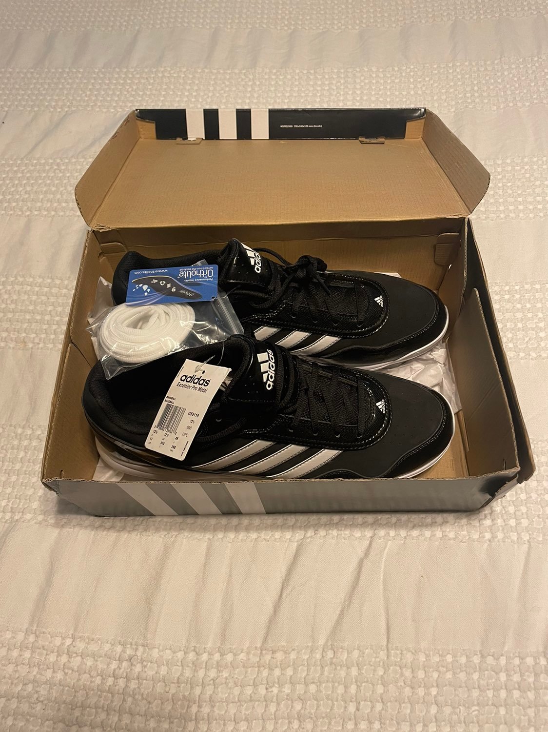 Adidas baseball cleats