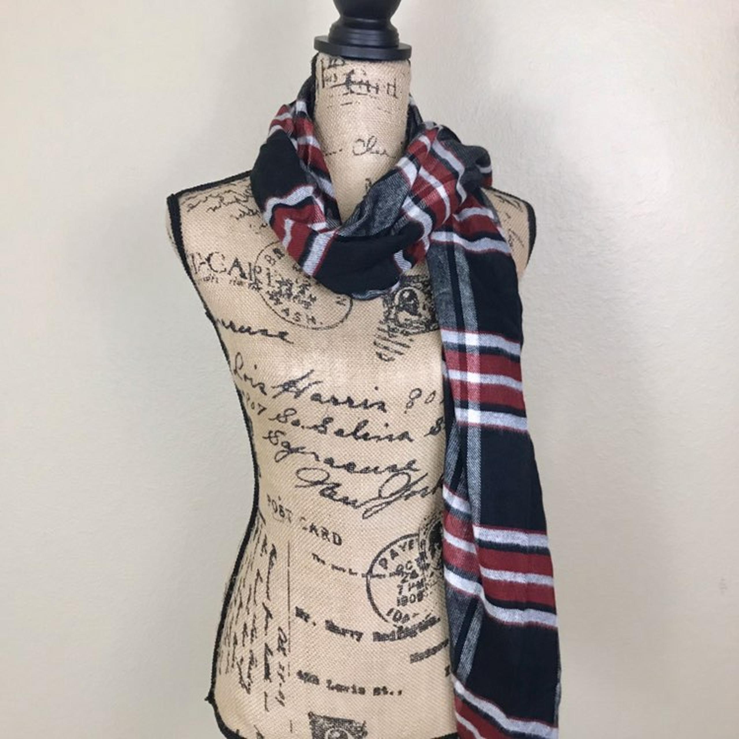 Zara NWT Stripe Black and Red Scarf
