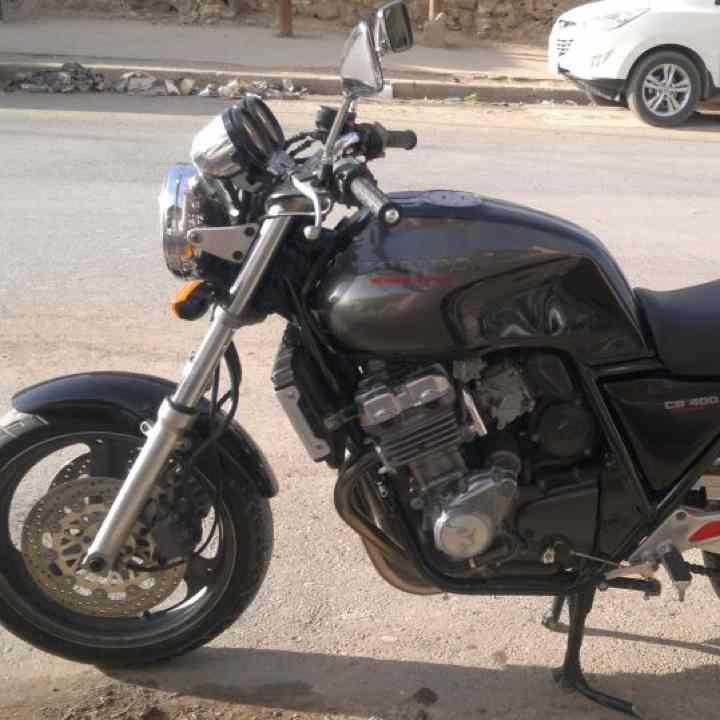 CB400