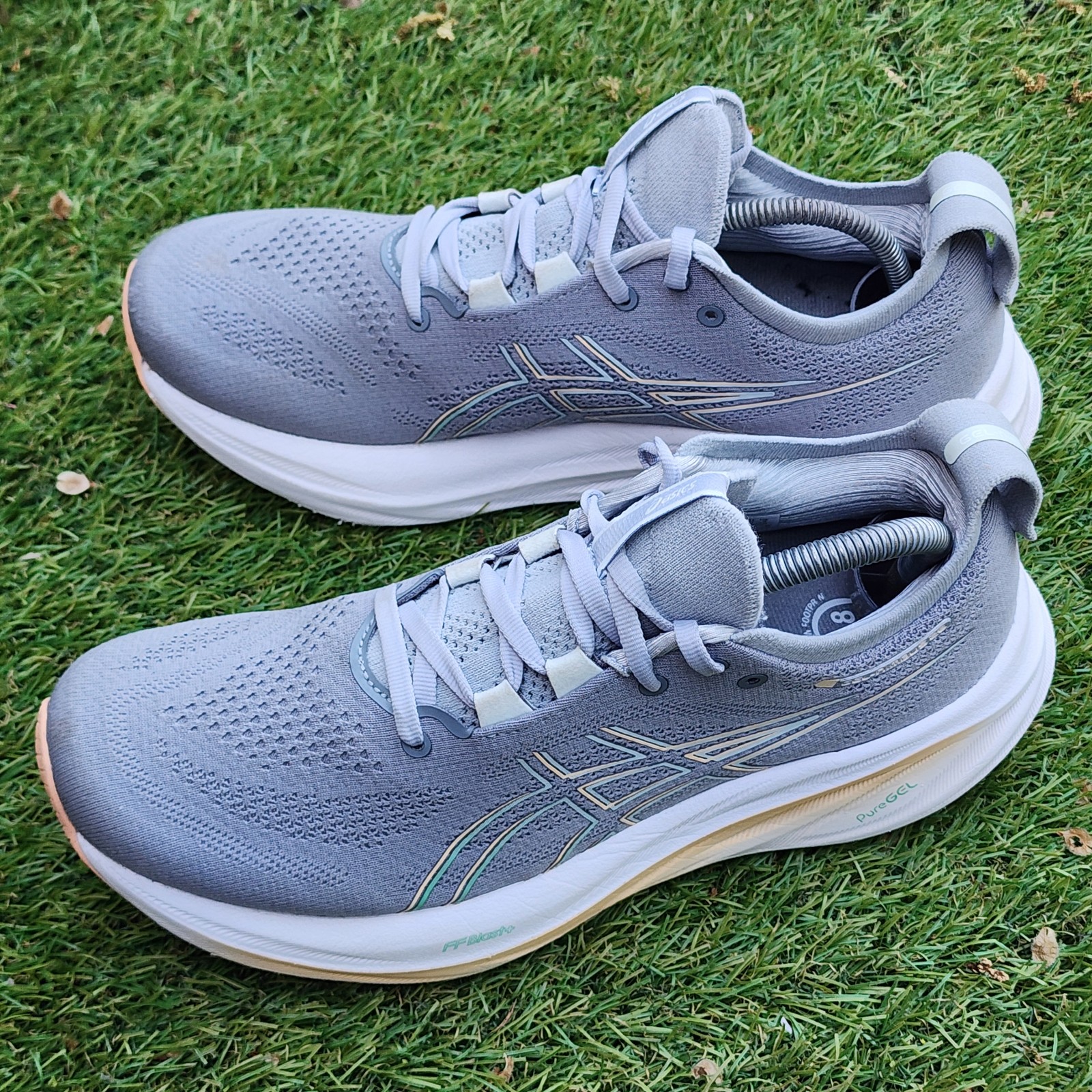 ASICS GEL-NIMBUS 26 - Womens Sneakers - SIZE 9