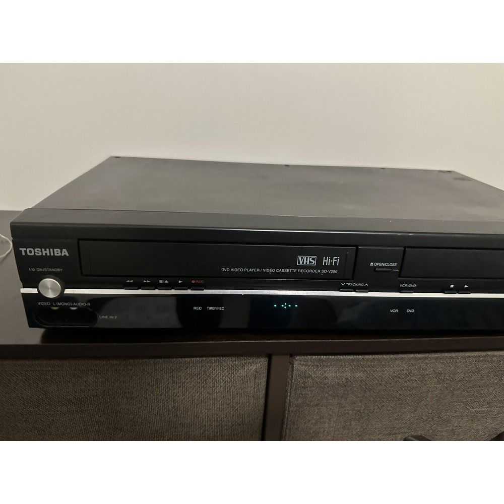 TOSHIBA DVD VCR Combo Model SD-V296 With Remote
