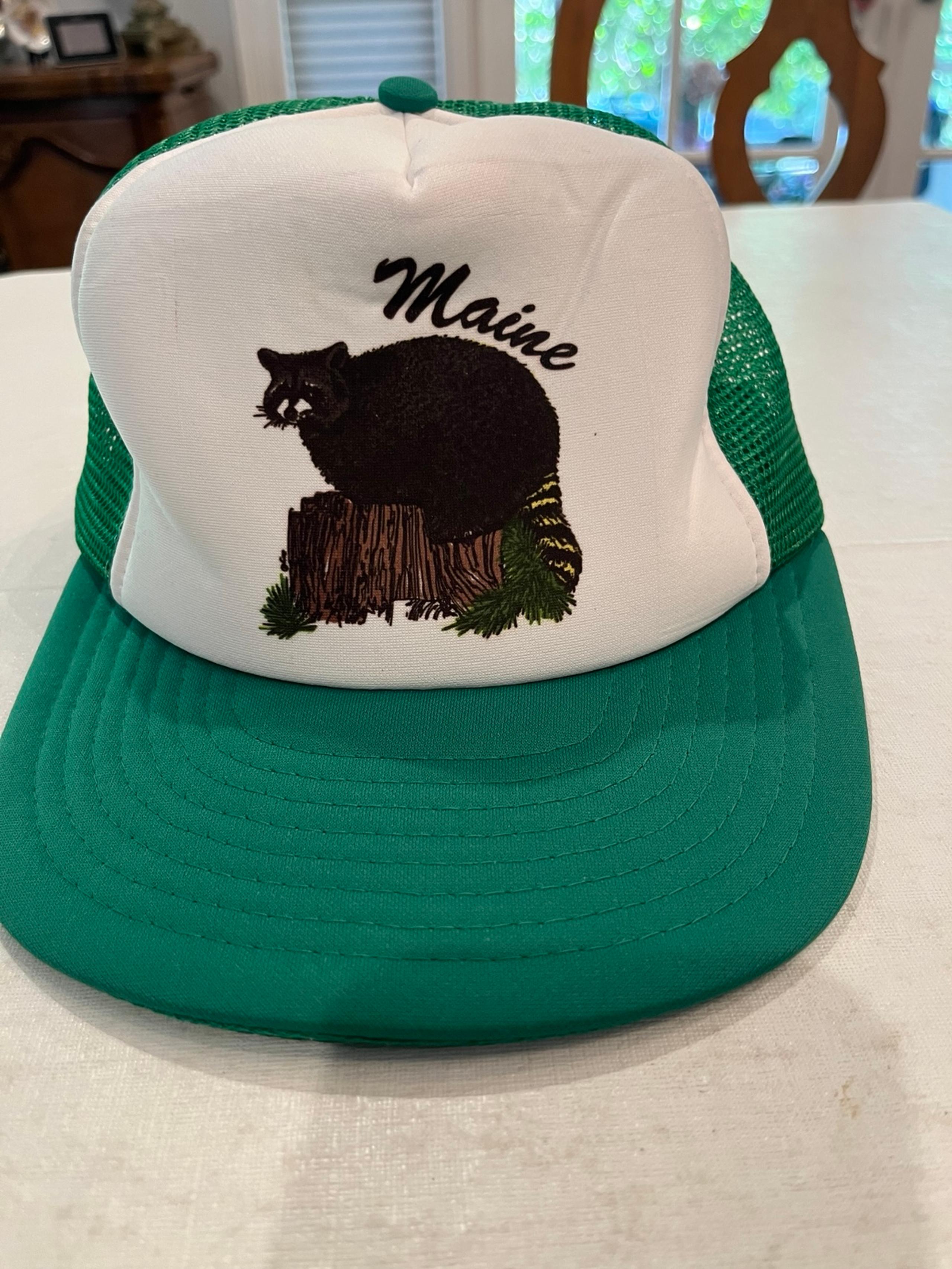 Vintage Green and White Maine raccoon Trucker Hat. GUC!