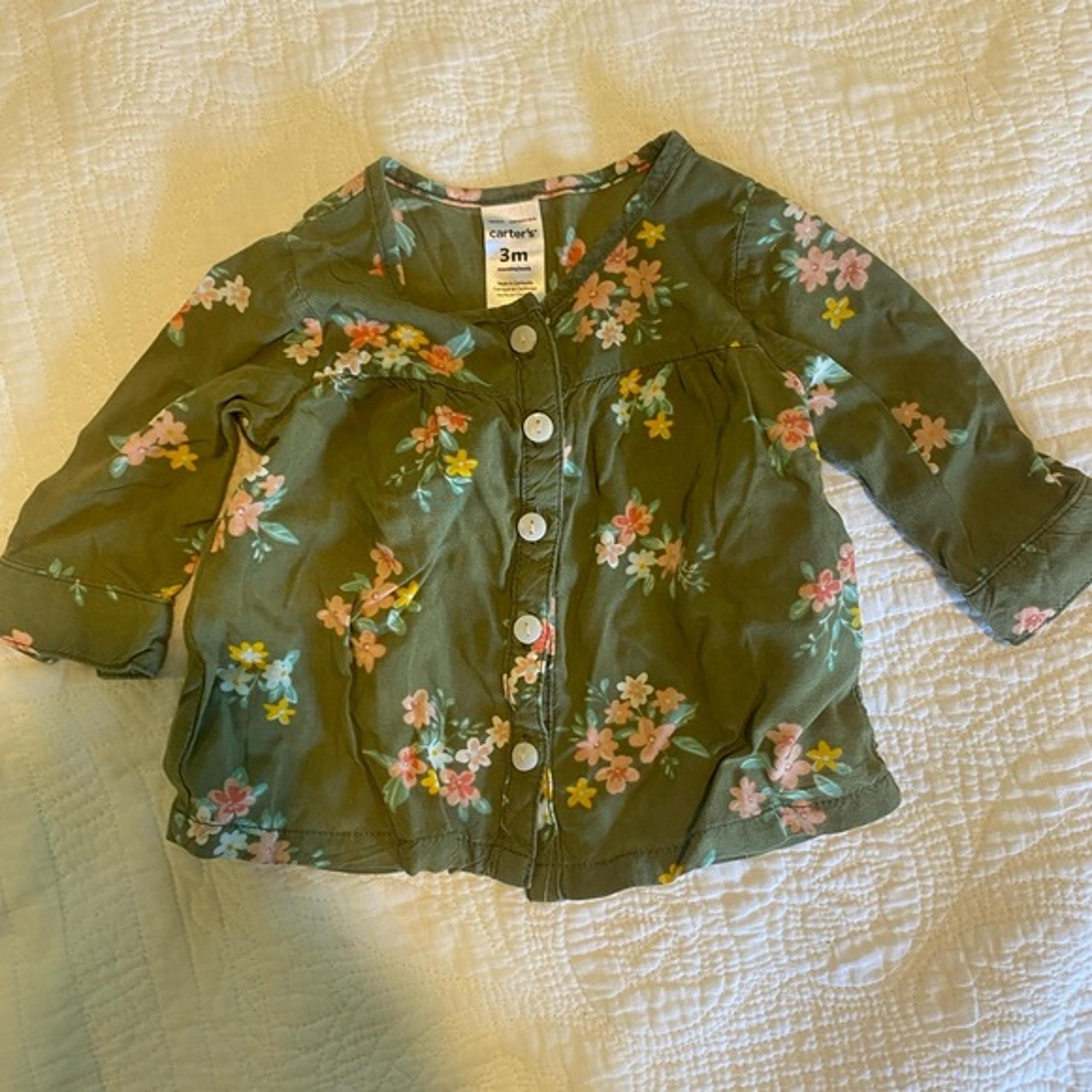 NWOT Carter’s Green/Pink/White Floral Long-sleeve Blouse Size: 3M