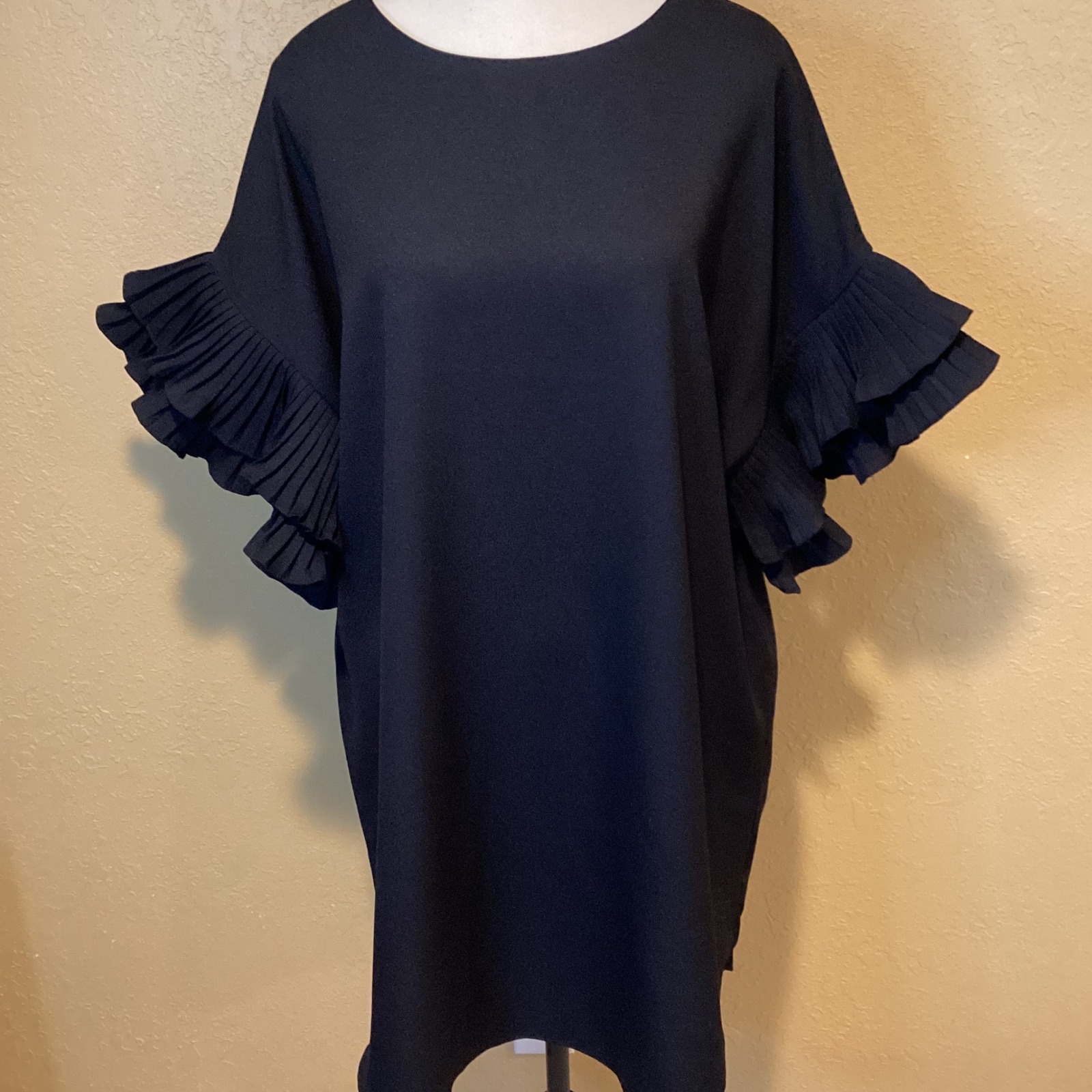 Impeccable Pig Black Short Sleeve Shift Dress, Size Large