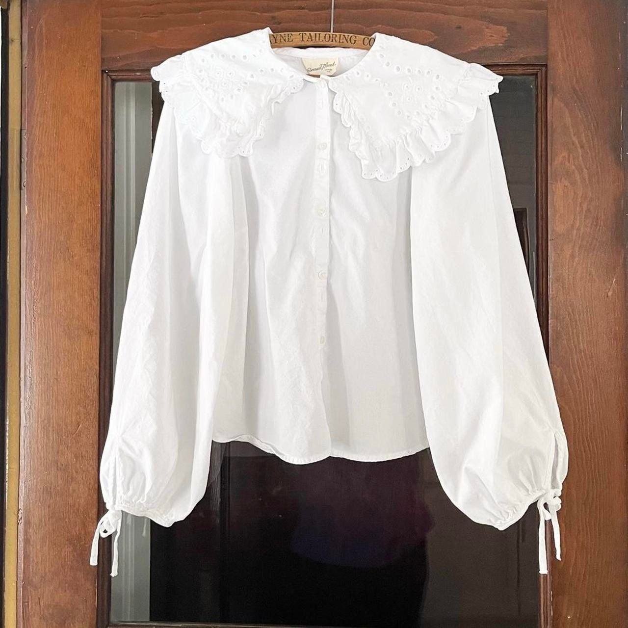 Beautiful White Cotton Eyelet Ruffle Collared Cottage Long Sleeve Shirt Small XS