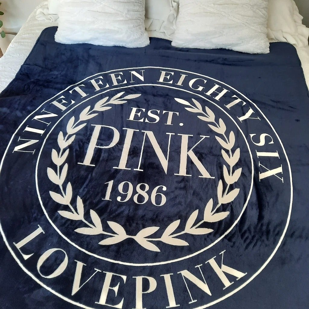 NEW VS PINK Sherpa Cozy-Plush Blanket Est. 1986 Midnight Navy