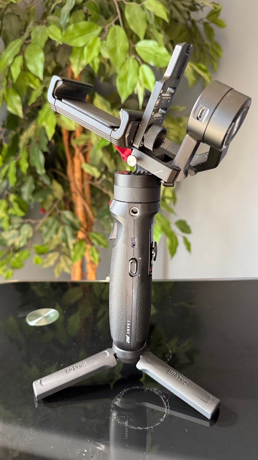 Zhiyun Crane M2 – Compact 3-Axis Gimbal
