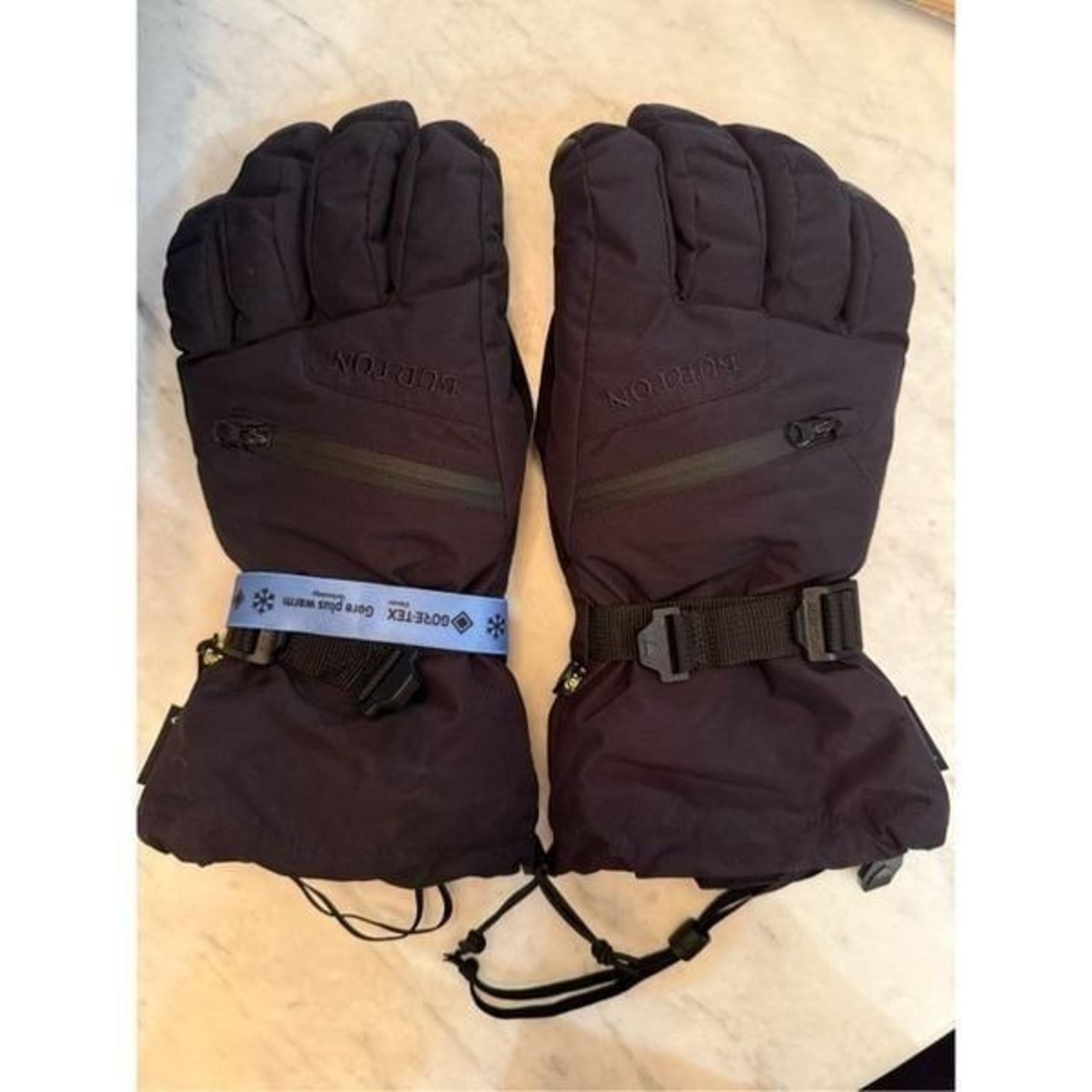 GORE-Tex Plus warm Burton Gloves Size Medium.