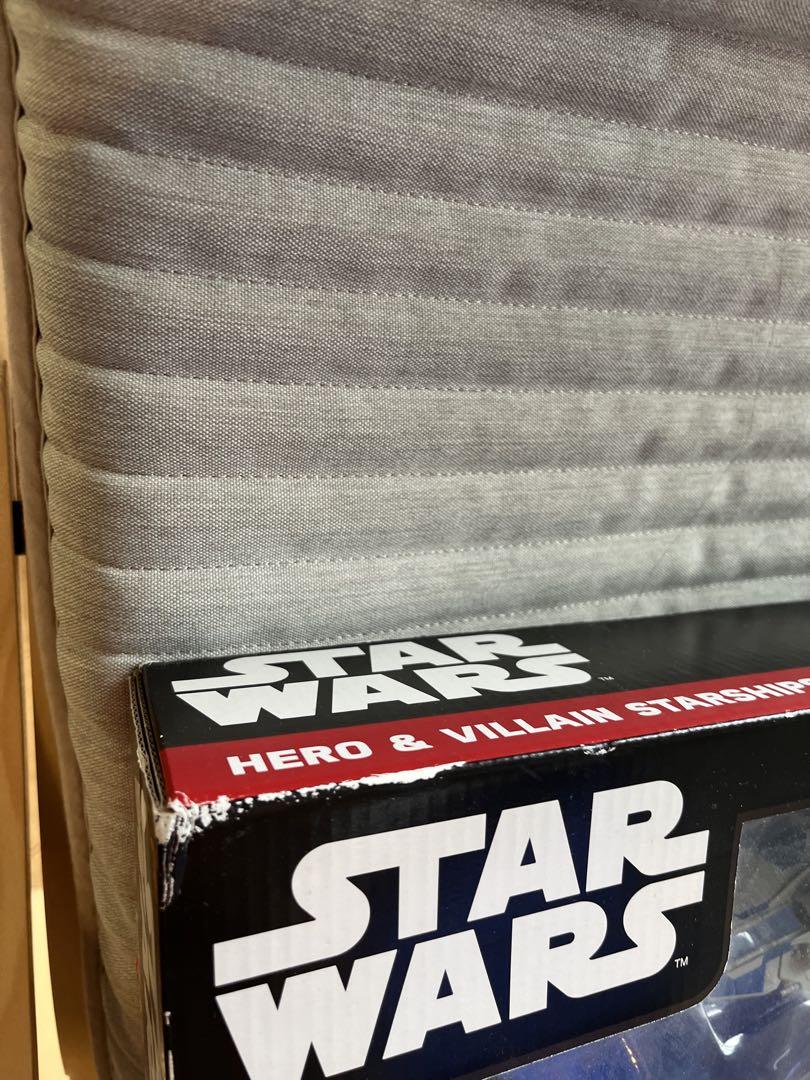 Hot Wheels Star Wars 11 vehicles set limited to Target