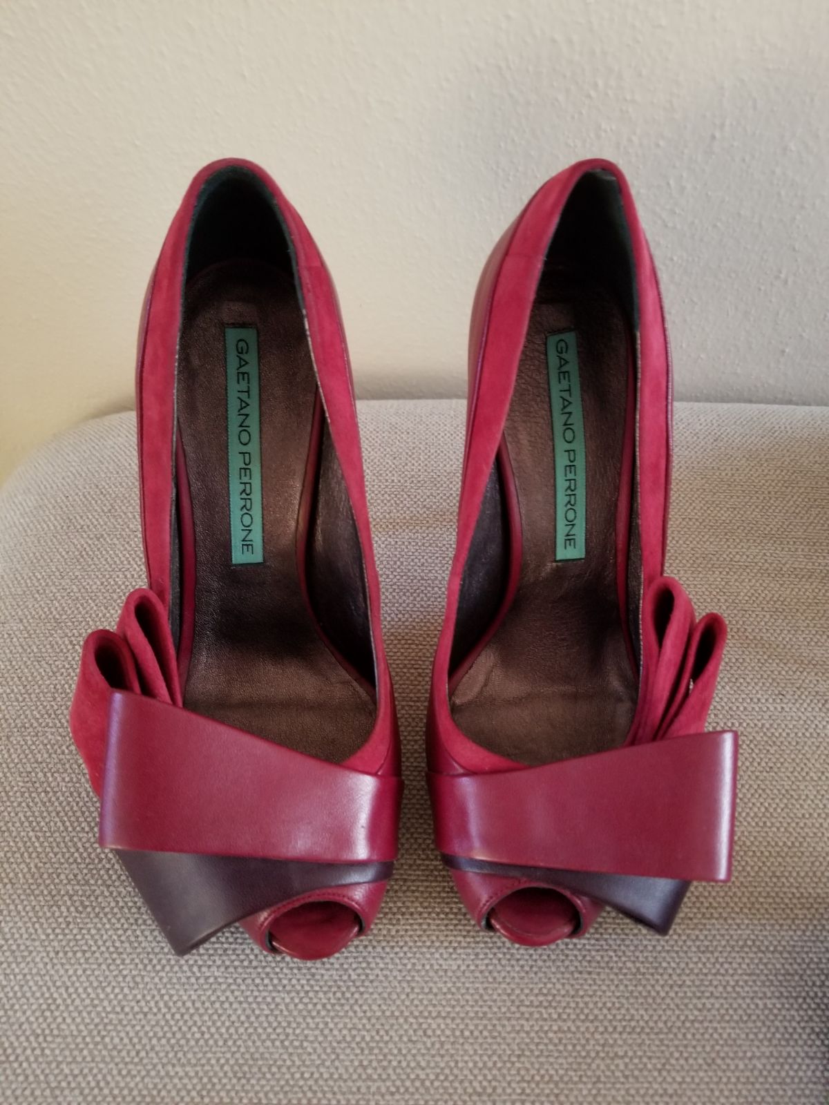 Size 5 Gaetano Perrone Women Pumps