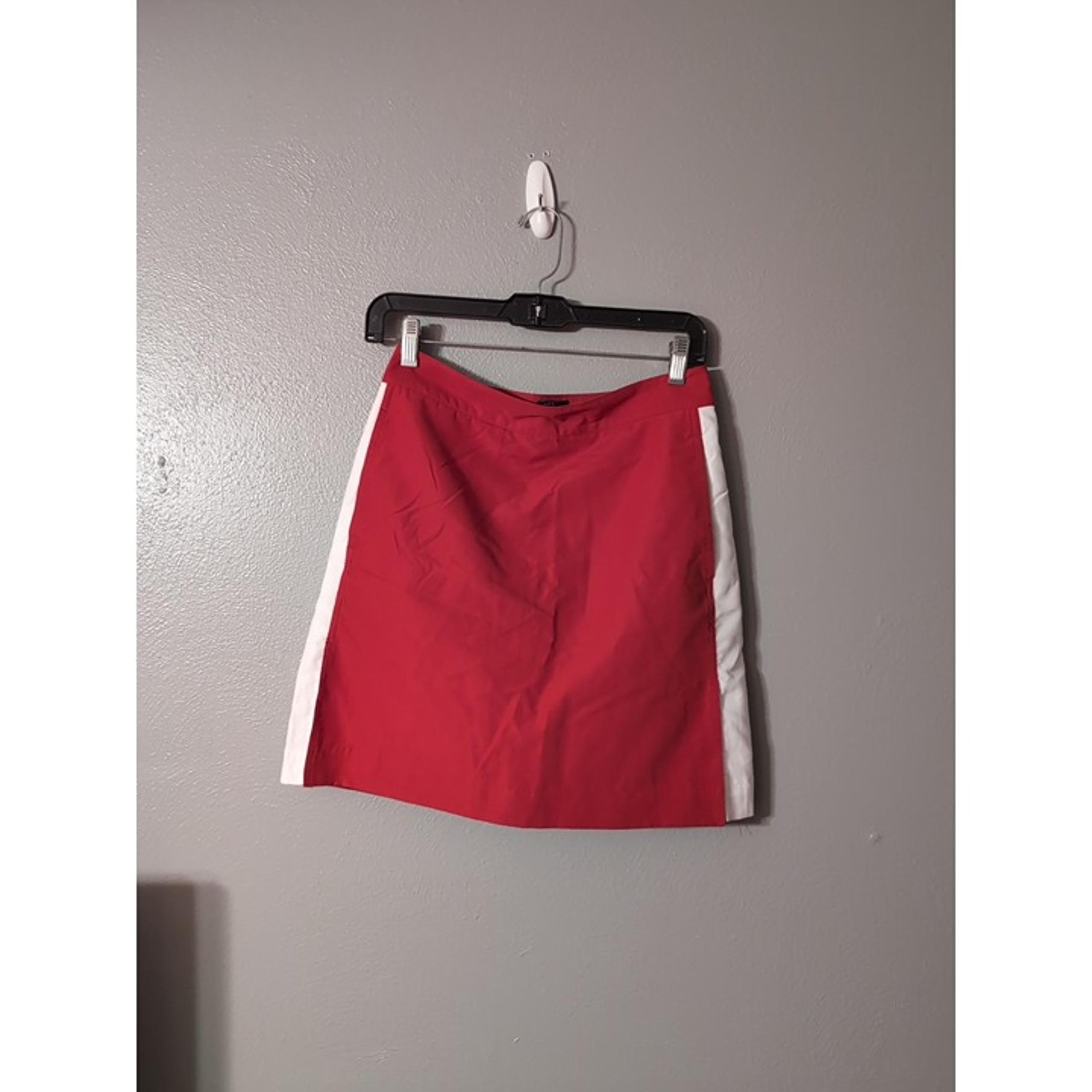 Izod X-tra Dry Red White Women's Athletic Skort Size 4 Pockets