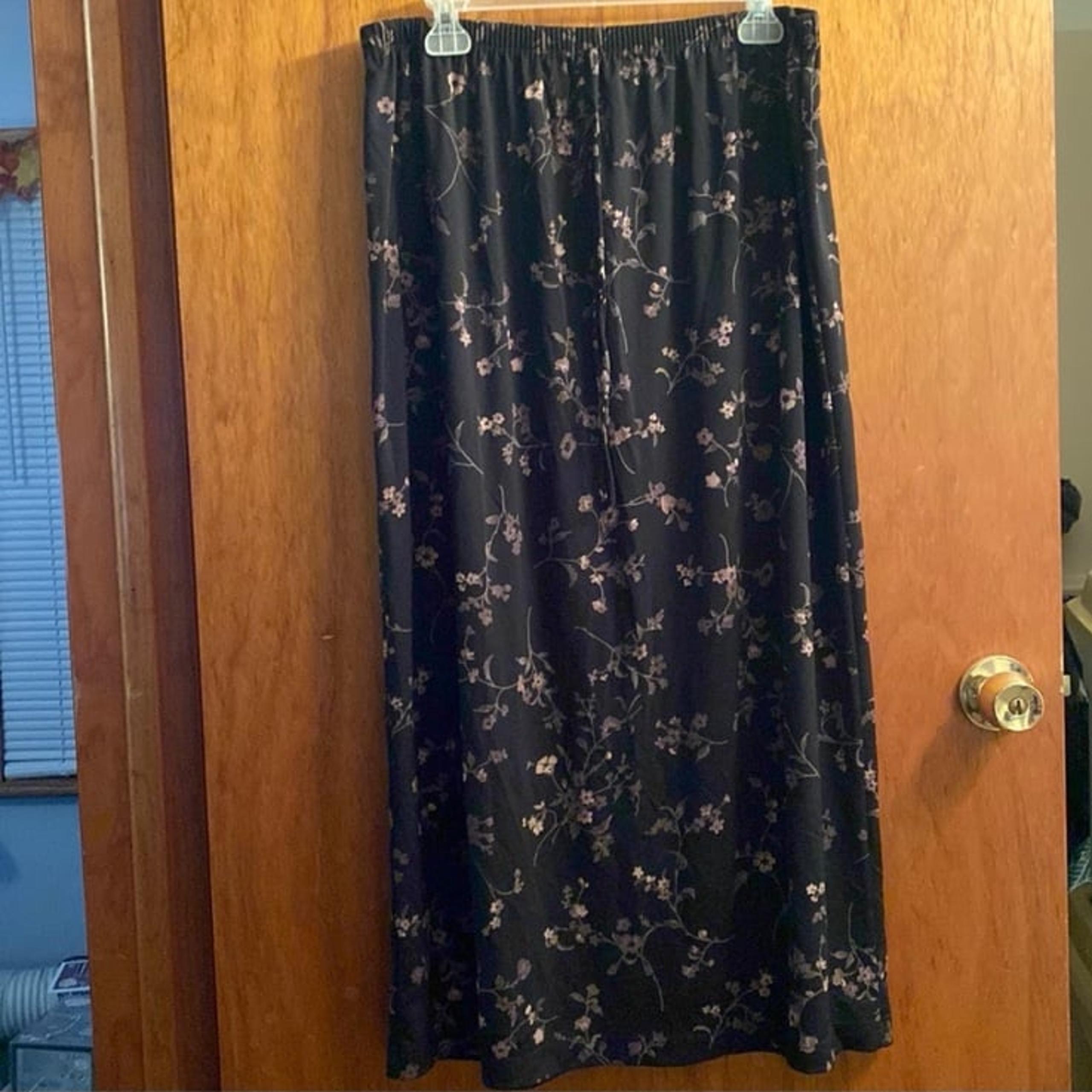 Vintage Van Heusen Pink Floral Print Black Maxi Skirt