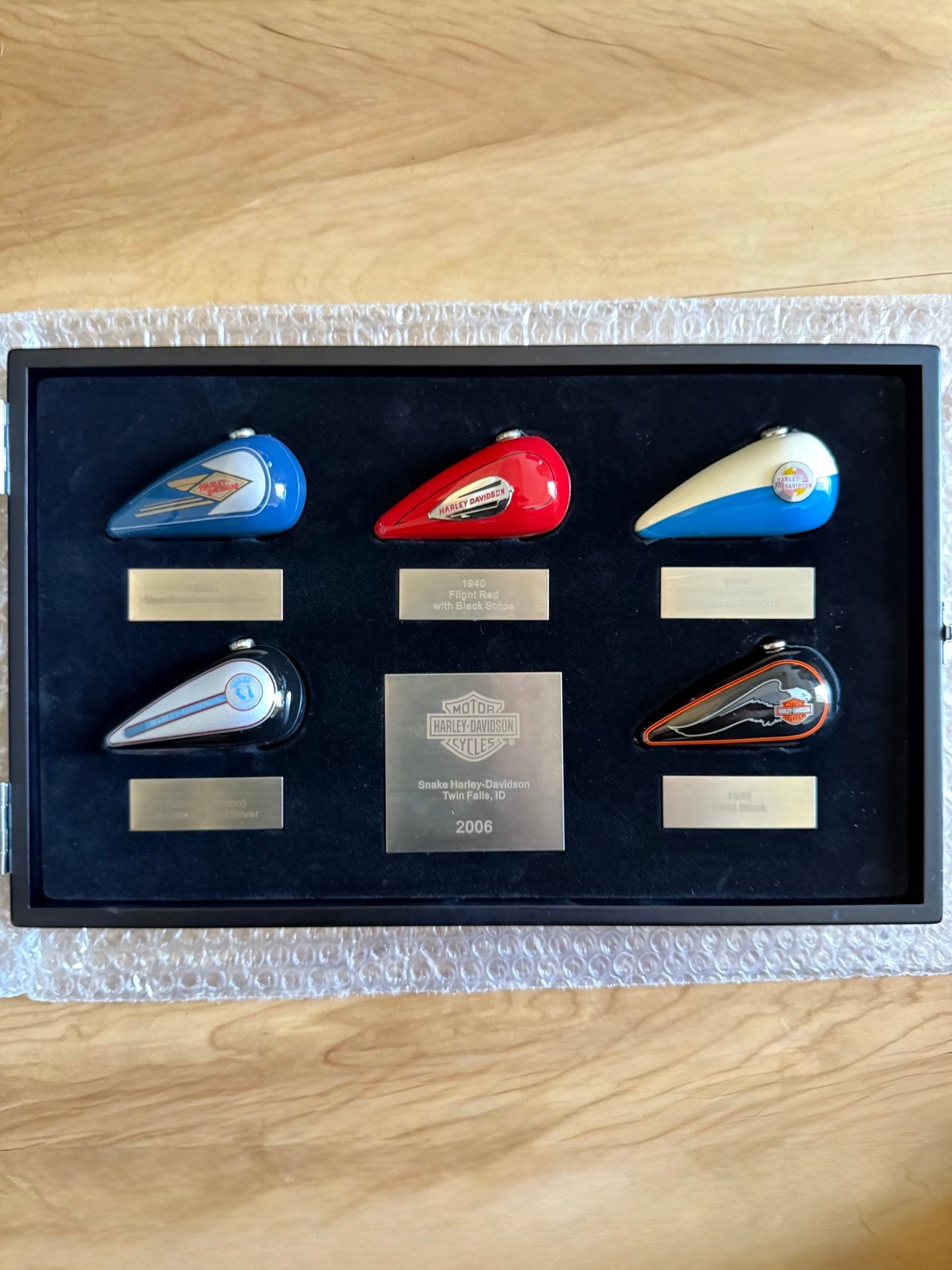 Harley Davidson 2006 Mini Gas Tank Set Shadow Box Display Ornament Collectibles