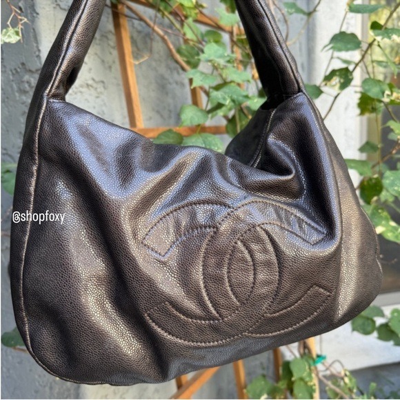 Chanel Caviar Hobo 31 Shoulder Bag