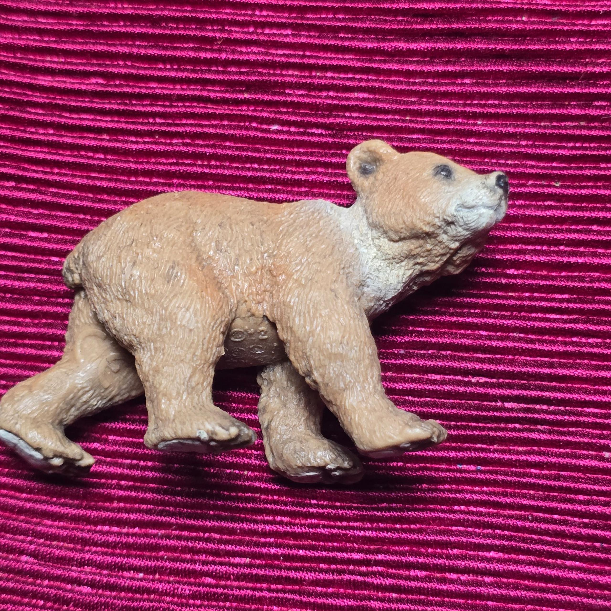 Schleich Grizzly Bear Animal Action Figure Toy