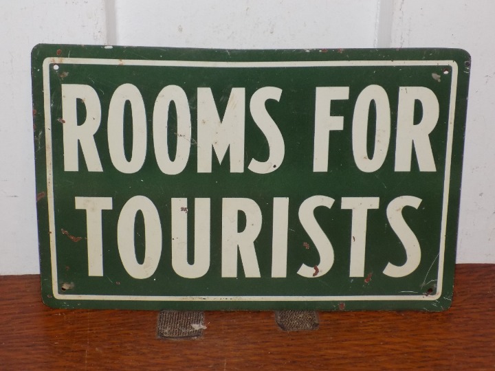 Vintage Rooms For Tourists Tin Sign