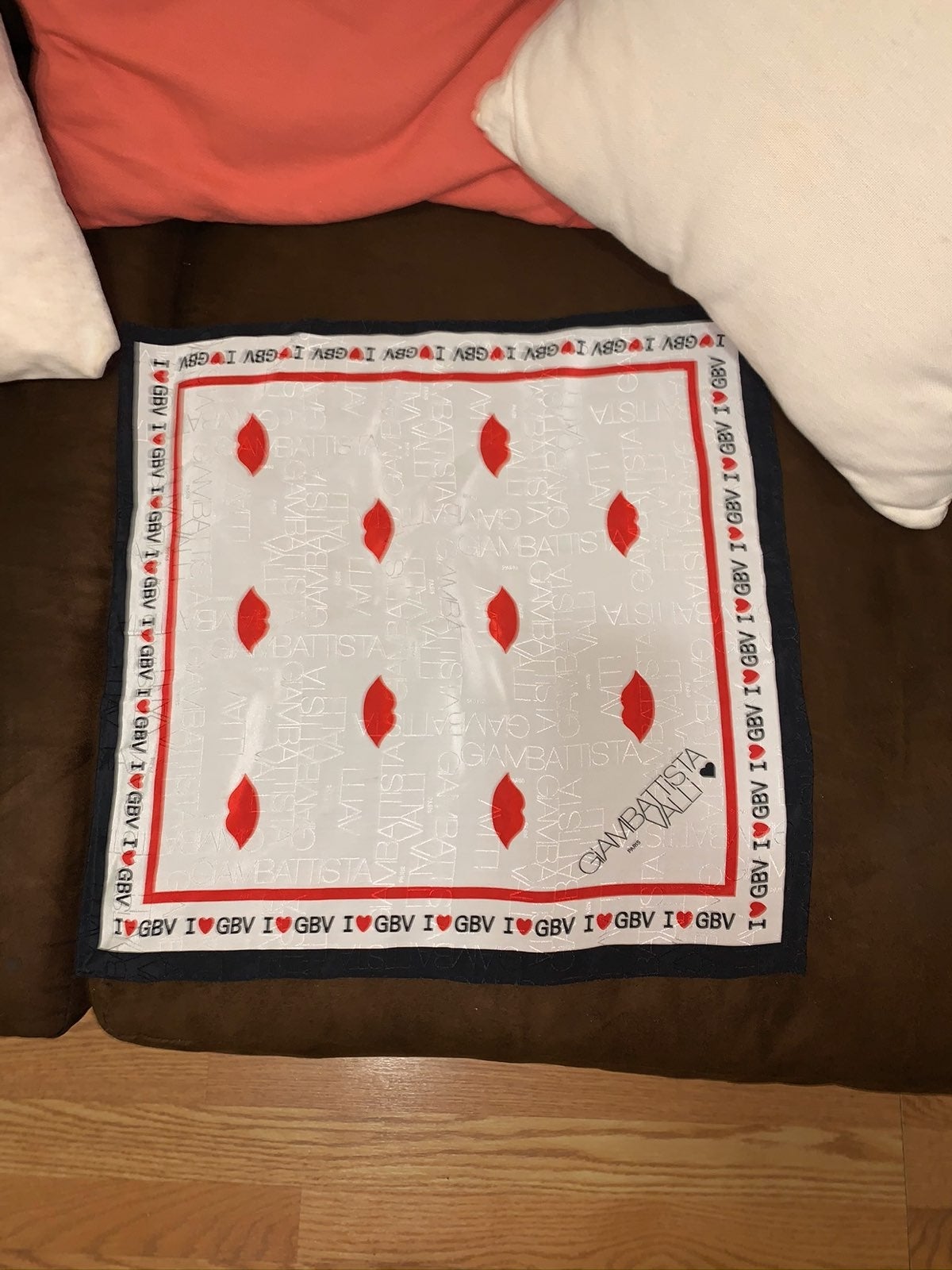 GIAMBATTISTA VALLI x H&M pure silk scarf