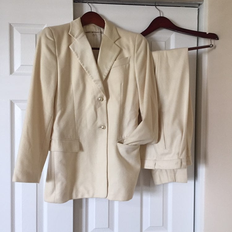 Umberto Ginocchietti Vintage Suit 42 Ivory