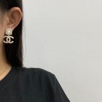 Lightweight high-end vintage earrings for women