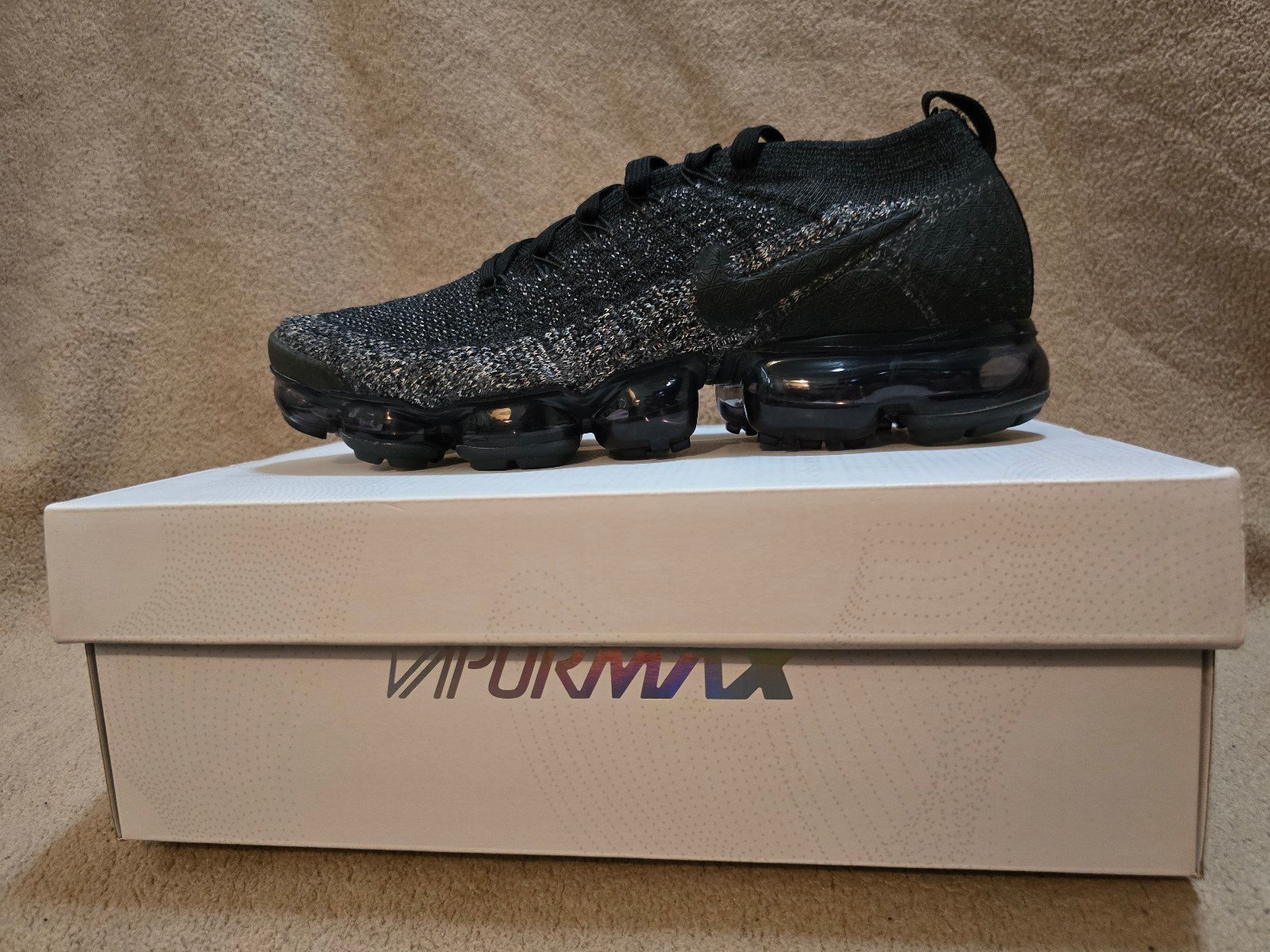 Nike Air VaporMax (size 9)