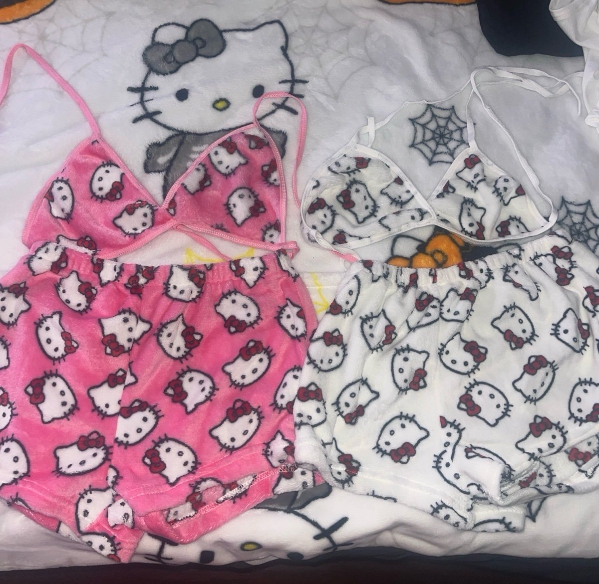 Hello kitty pj set of 2