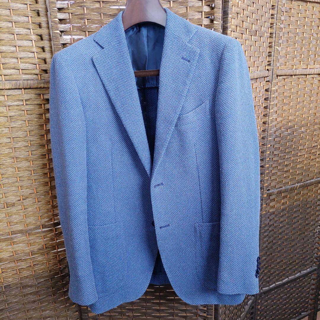 For the stylish individual: Tagliatore Brilla Jacket, Blue, Size 42