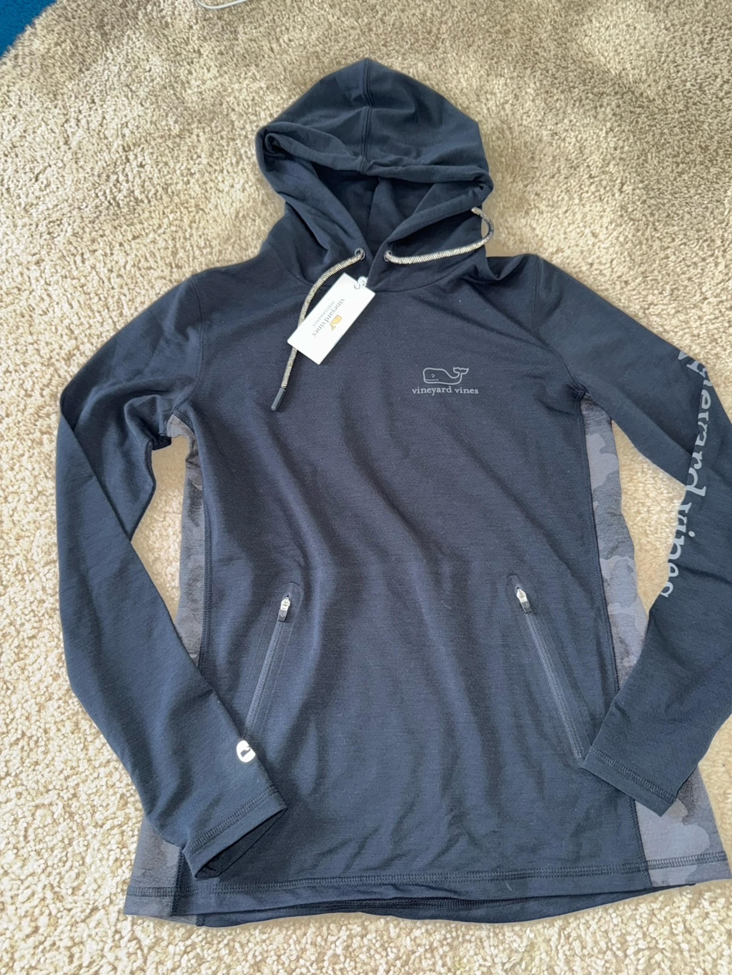 NWT AUTHENTIC WOMEN’S VINEYARD VINES PERFORMANCE CAMO HOODIE SIZE XSMALL