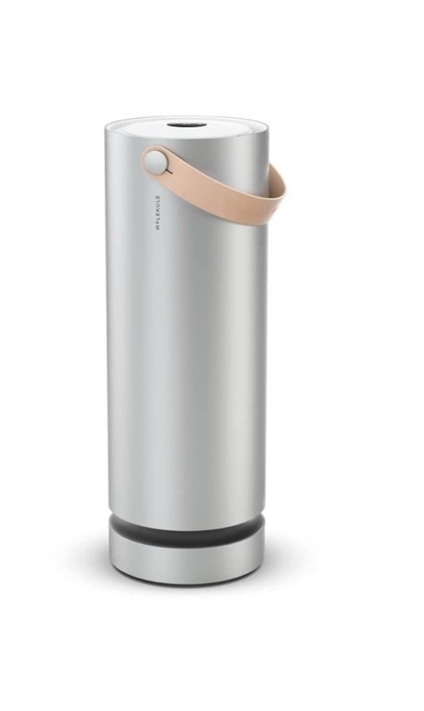 Like new Molekule - Air - Pollutant-Destroying Air Purifier - 600 sq. ft. - Silv