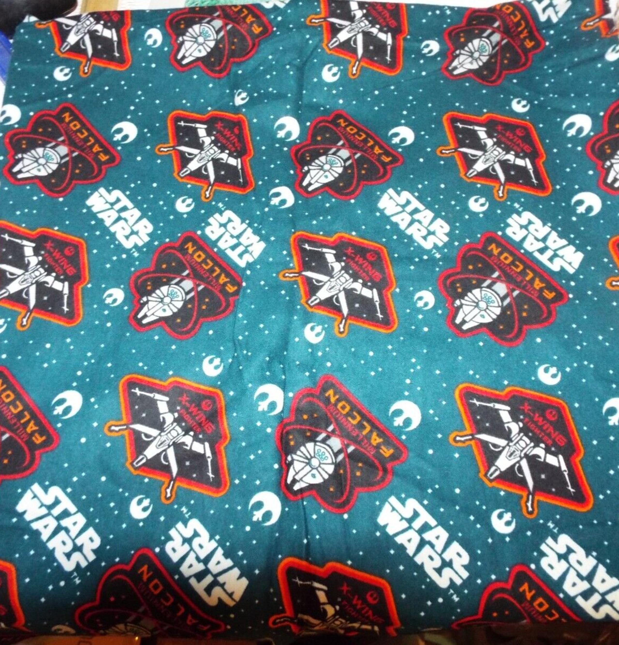 1 Yd VTG Novelty Star Wars Quilt Flannel Star Wars Spaceships on Blue Background