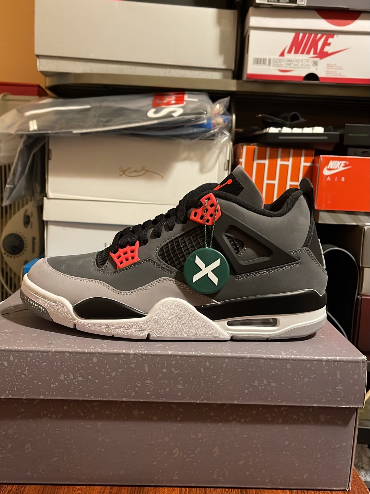 Air Jordan 4 Retro