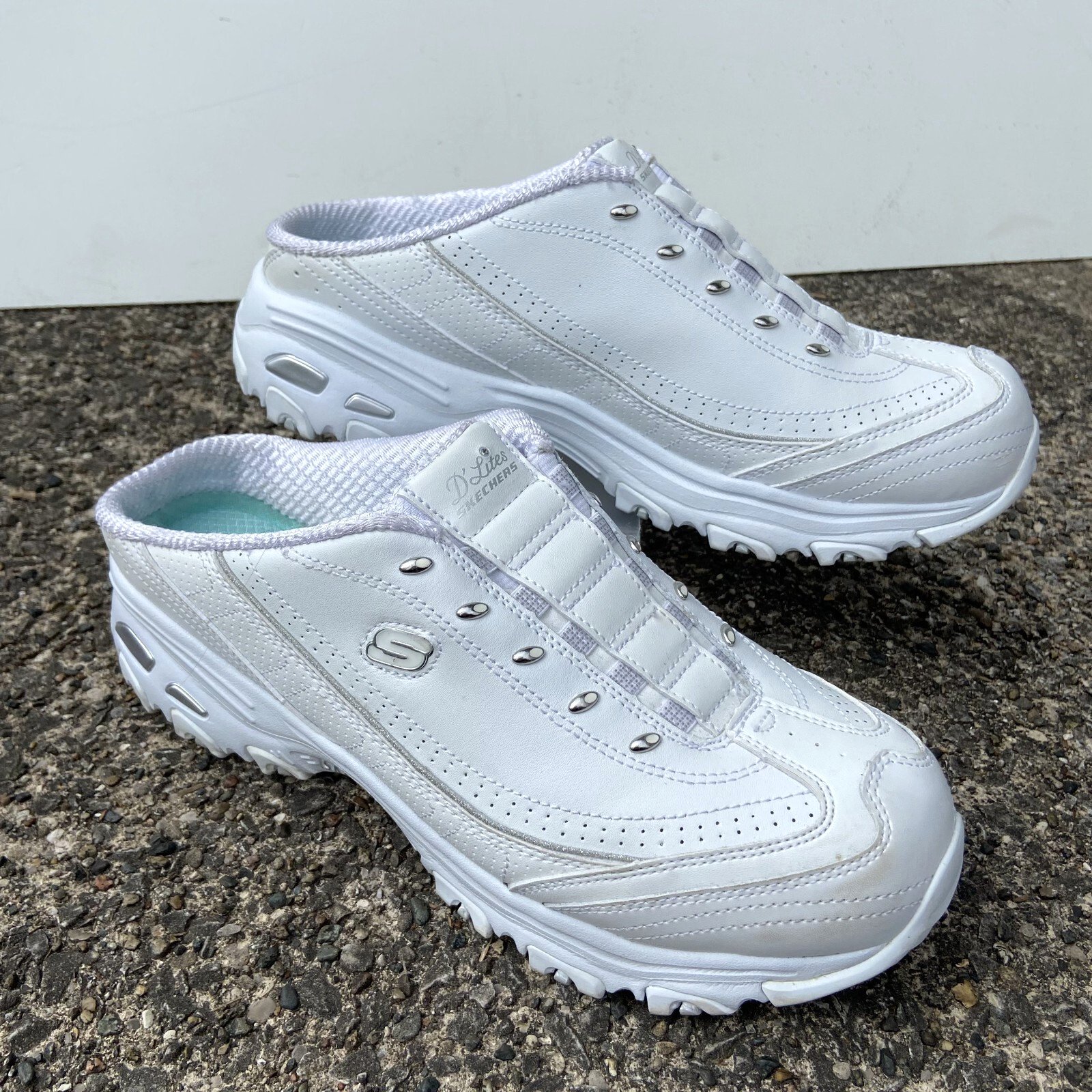 Skechers D'Lites Women Shoes Sz 9.5 W White Slip On Sneakers Mules Clogs Leather