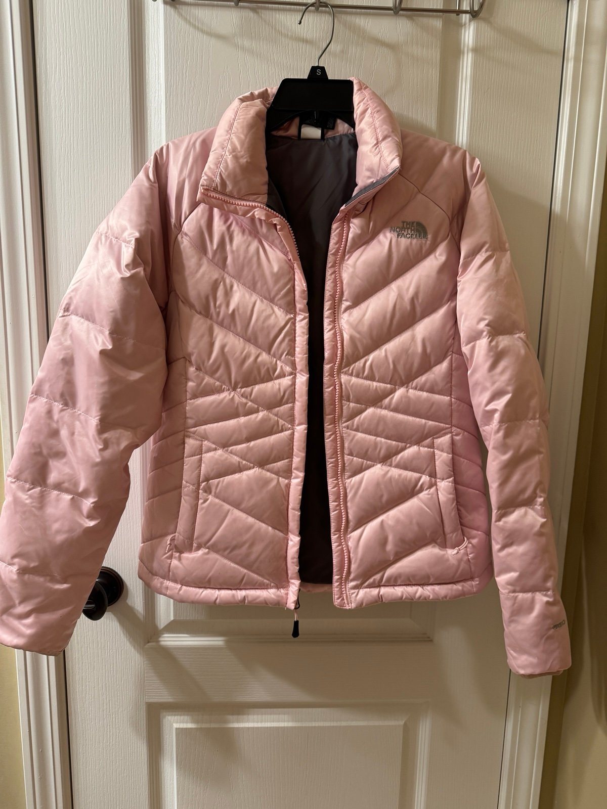 The North Face Aconagua 550 puffer zip jacket - light pink, Women’s size Small