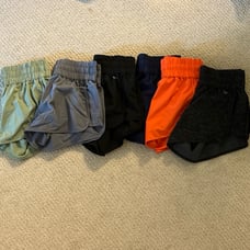 Bundle of 6 DSG womans high rise stride shorts