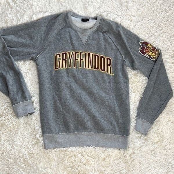 Wizarding World Harry Potter Gryffindor Sweatshirt Size Medium
