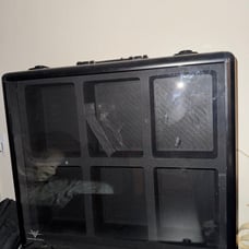 Vaulted Vinyl XL case