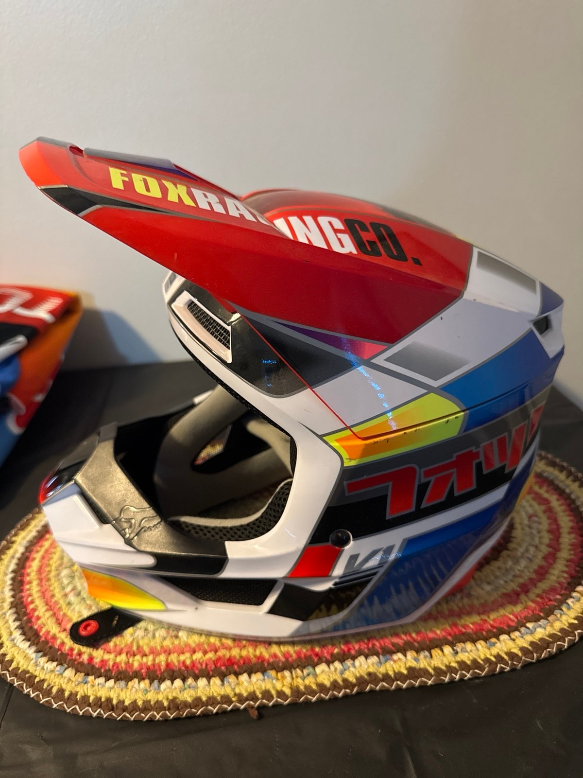 Helmet youth large