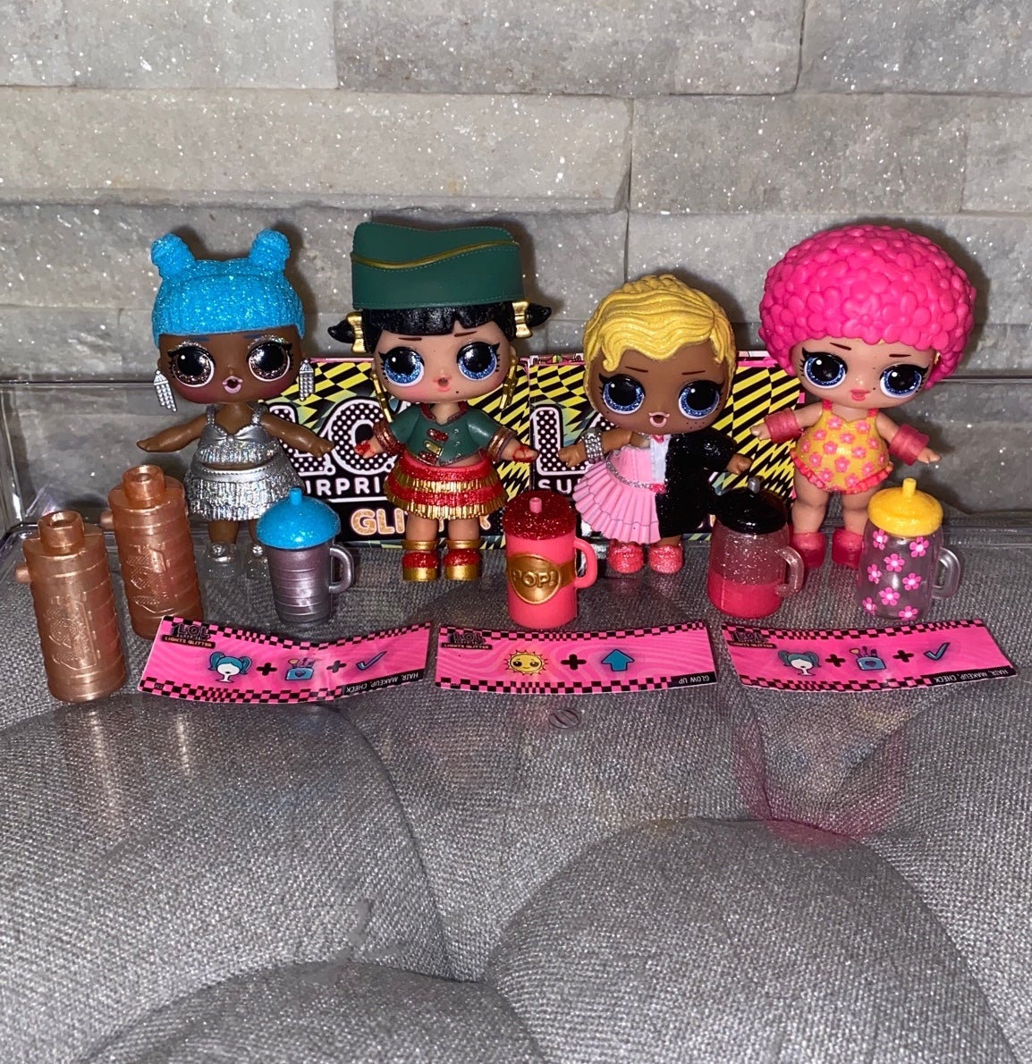 LOL Surprise Doll Gala QT Ice Cadet In Sync Lights Glitter Black Light