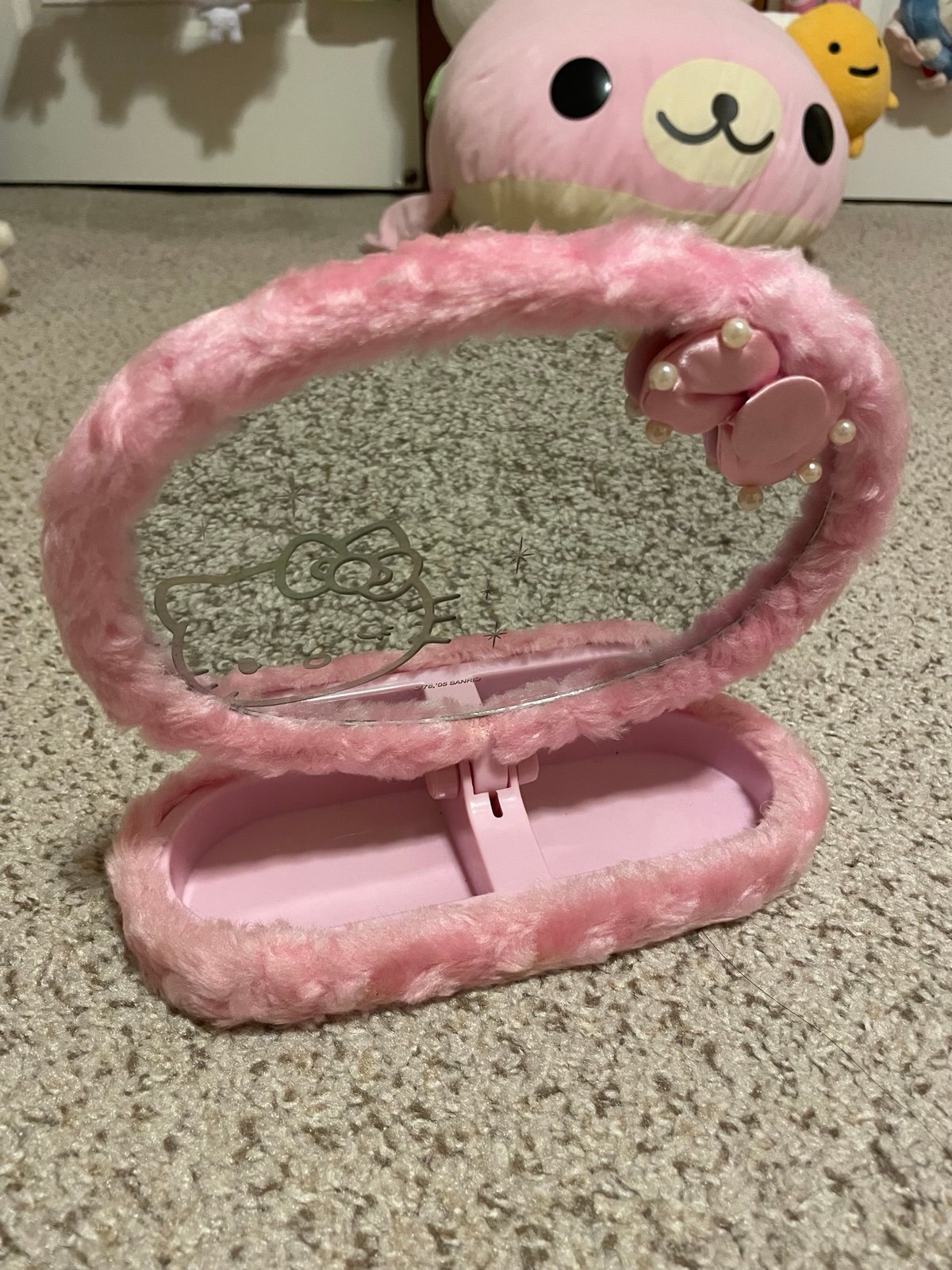 Rare vintage Sanrio Vivitix Hello Kitty fluffy pink rose mirror